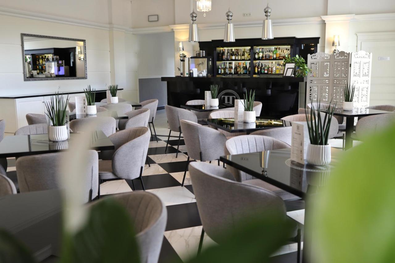 Hotel Toscania Włoszakowice Esterno foto